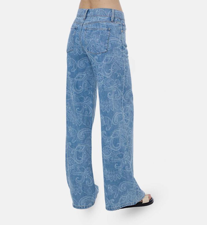 بنطال جينز واسع الساق بنقشة بيزلي