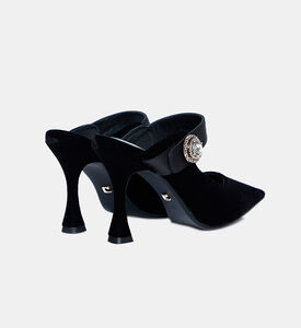 حذاء بكعب عالٍ مفتوح من الخلف مخملي بتفاصيل أحجار