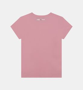 تي شيرت مصنوع من القطن العضوي يحمل شعارًا فنيًا