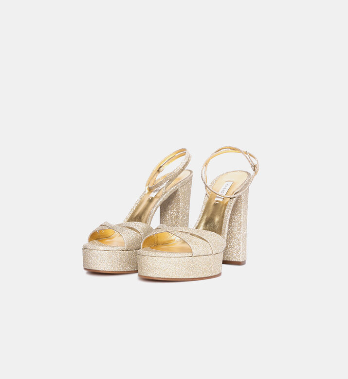 كعب ضخم مفتوح من الأمام