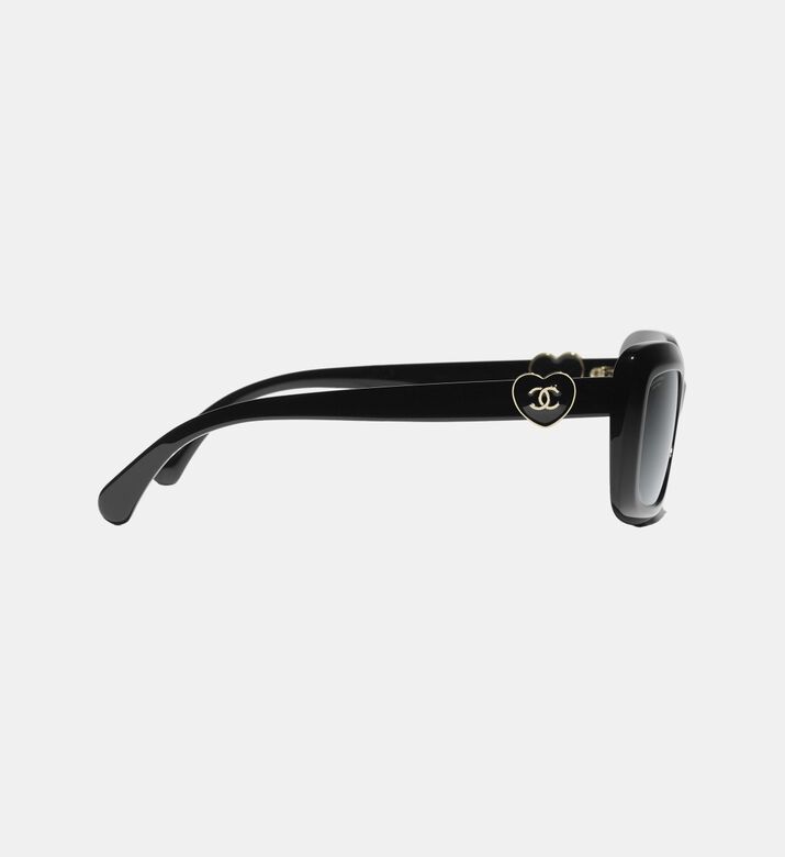 Heart-embellished Square Sunglasses Heart-embellished Square Sunglasses