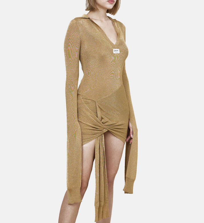 فستان بأكمام معقودة