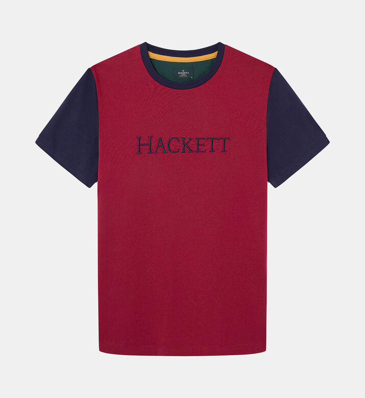 تيشيرت بشعار مطرز مقسم بألوان