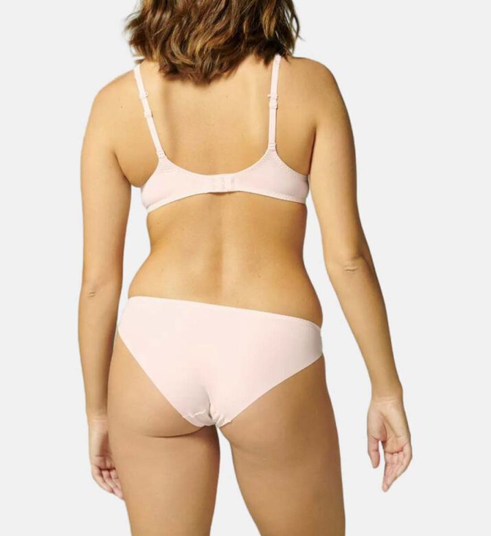 سروال داخلي عالي الخصر دانتيل