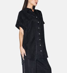 Niluu Shirt Logan, Model View