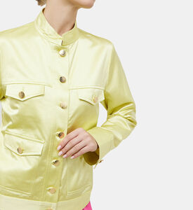 جاكيت كولين مفصّل بجيوب في الأمام