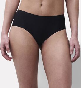 Chantelle Shorty, Model View