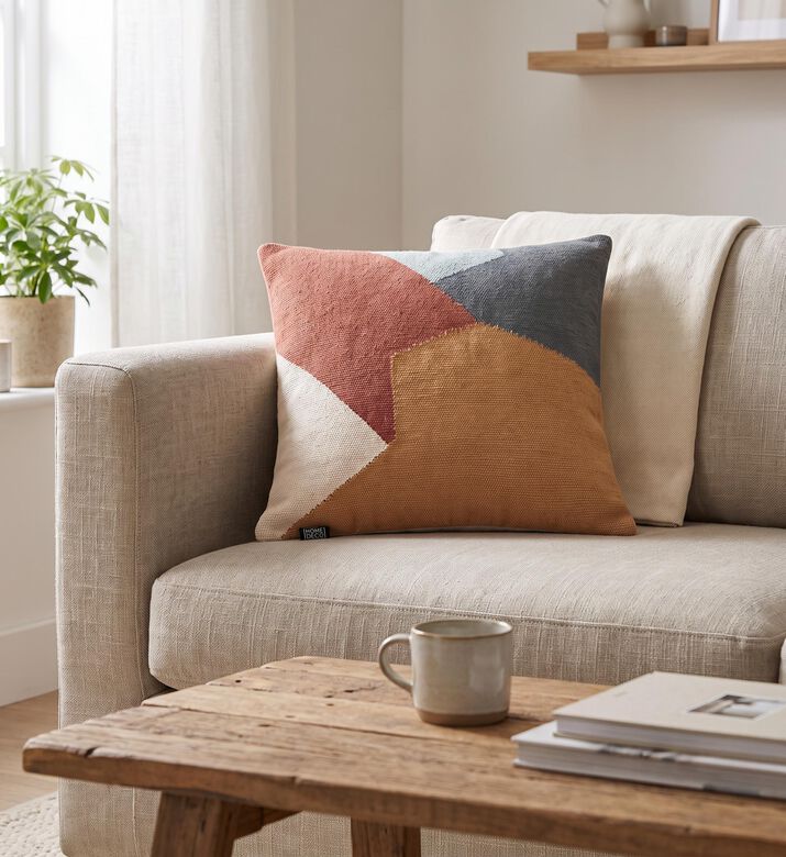 Home Deco and More Daze Woven Filler-vacuum Cushion, Packshot View