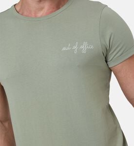 تيشيرت بويتو مطرز بعبارة أوت أوف أوفيس