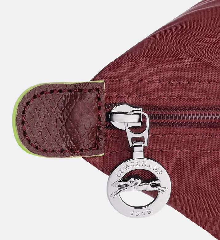 حقيبة يد بقماش معاد تدويره