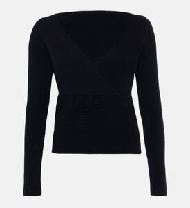 بلوزة منسوجة بياقة بشكل في وأكمام طويلة