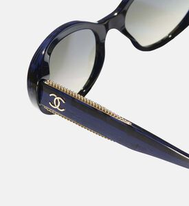 نظارات شمسية مزينة بسلسلة بنمط كات آي