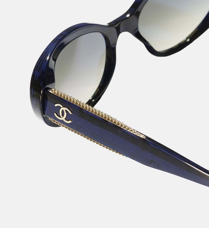 نظارات شمسية مزينة بسلسلة بنمط كات آي