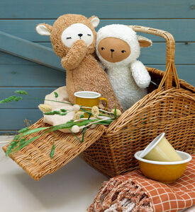 خروف صغير صديق منفوش