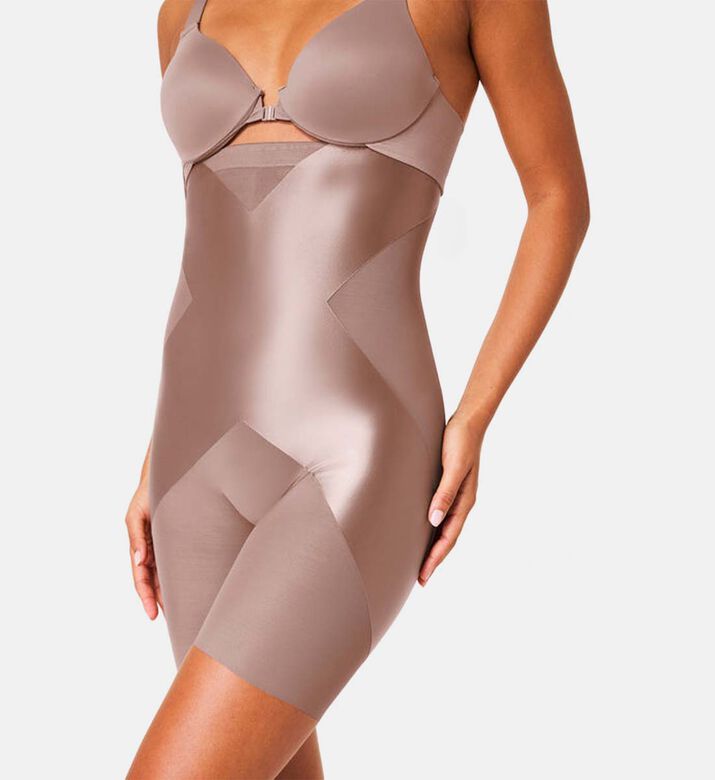 Spanx Short, Model View