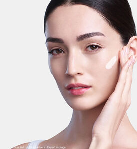 كريم سكين هاي فورس بيو بيرفورمنس