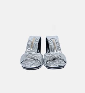 صندل مفتوح من الخلف بفتحات بكعب ويدج مبطّن