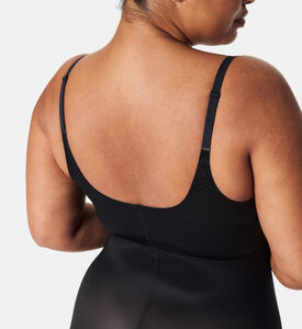 لباس داخليي غير مرئية محدد للجسم بطول لمنتصف الفخذ