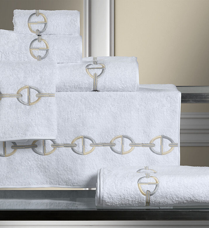 منشفة تيري مطرزة من قطن السلسلة منشفة تيري مطرزة من قطن السلسلة