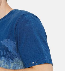 تي شيرت بتأثير جرافيكي مغسول