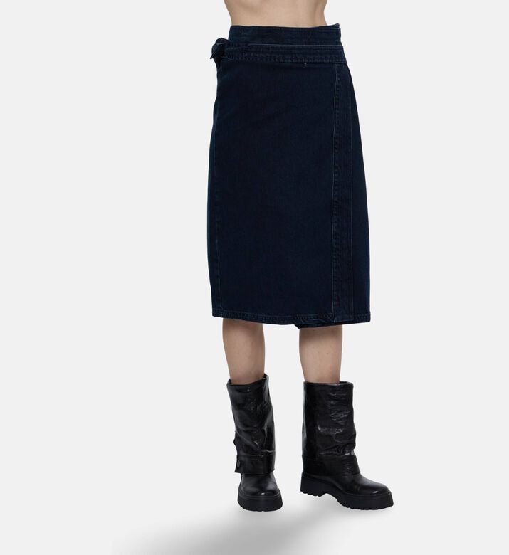 Ba and Sh Skirt Timy, Model View