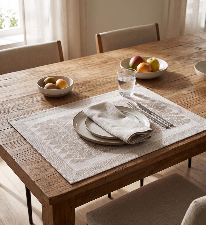 Jacquard Club Satin Cotton Linen Textured Placemat, Packshot View