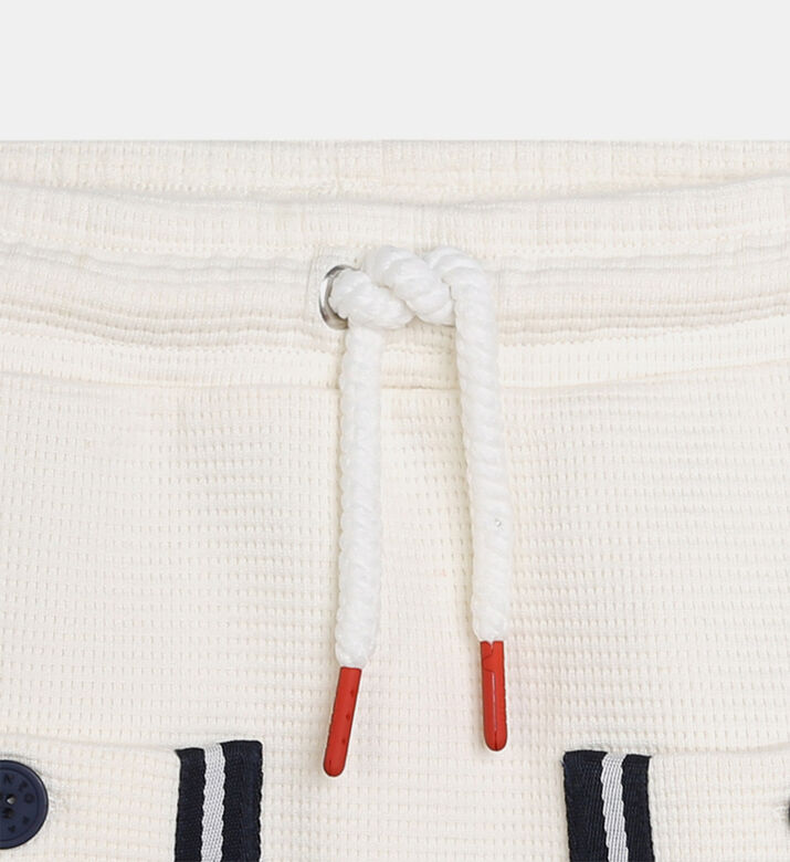 تنورة بحّار بنقشة خلية نحل