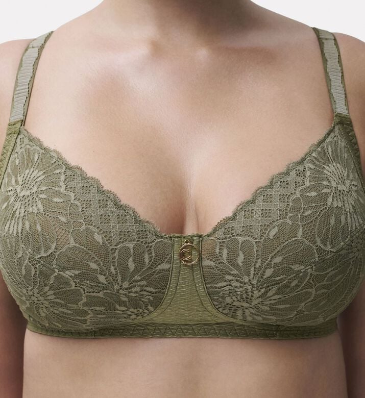 Chantelle Underwired Support Lace Bra, Model View
