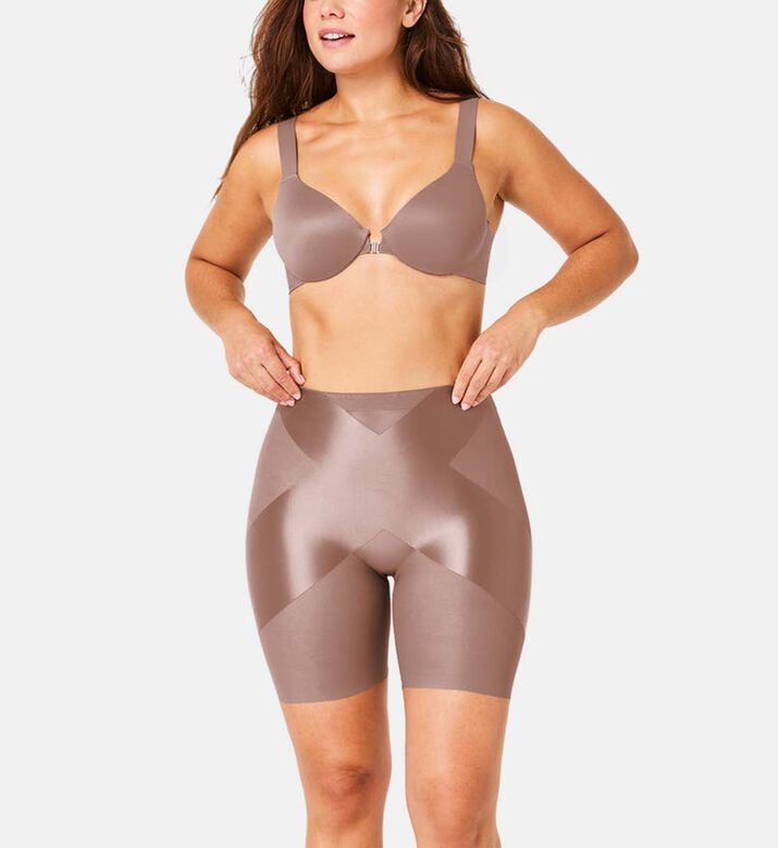 Spanx Short, Model View
