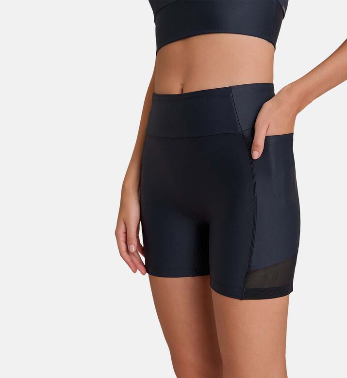 LIVE! Side Pocket Mid-thigh Shorts, Black, L, Model View