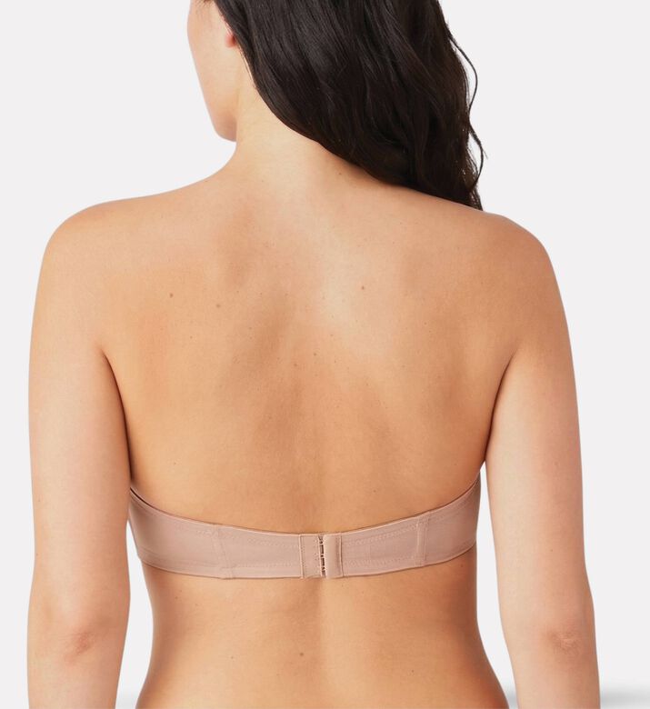 Wacoal Bra Strapless, Model View
