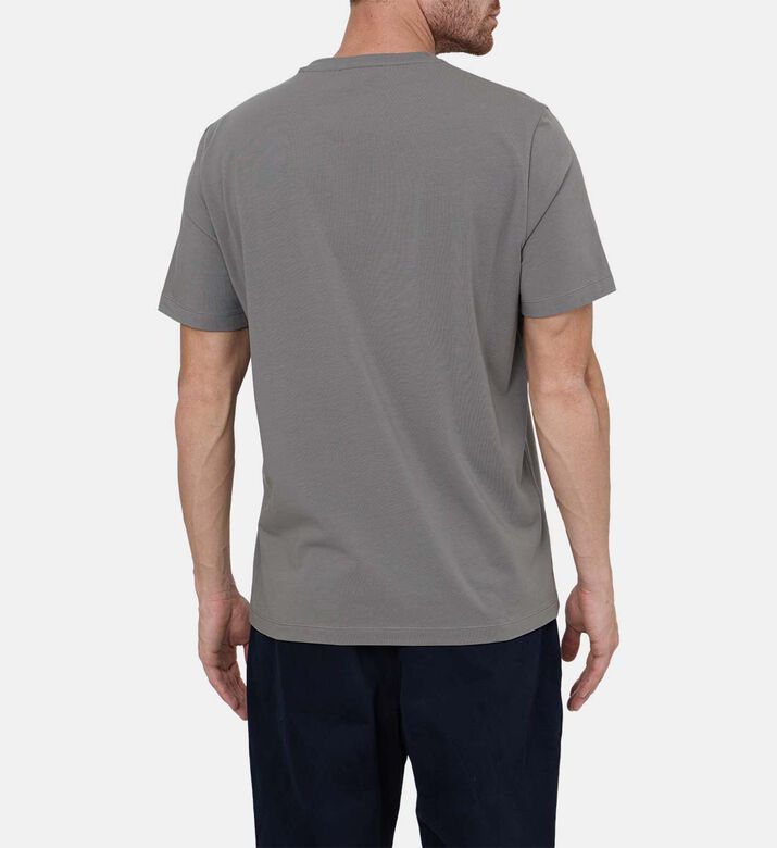 تيشيرت بأكمام قصيرة بطبعة عمودية