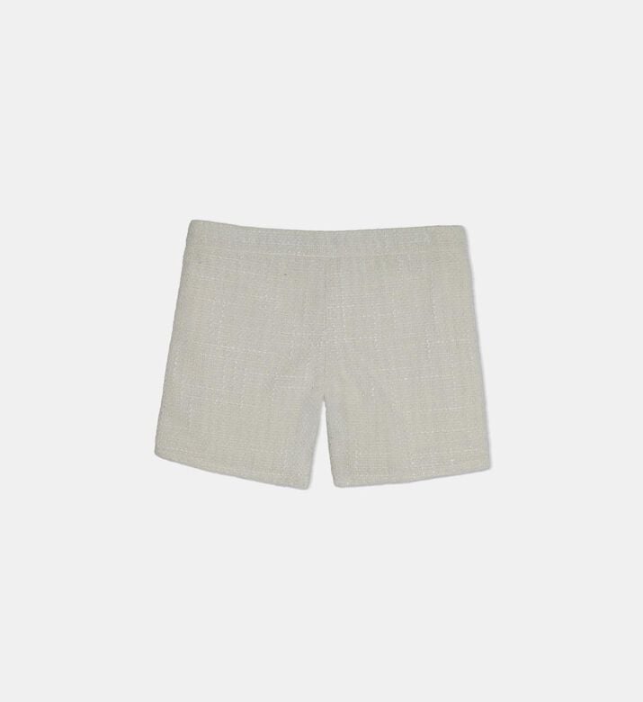 شورت بخصر عالٍ بتصميم مناسب شورت بخصر عالٍ بتصميم مناسب