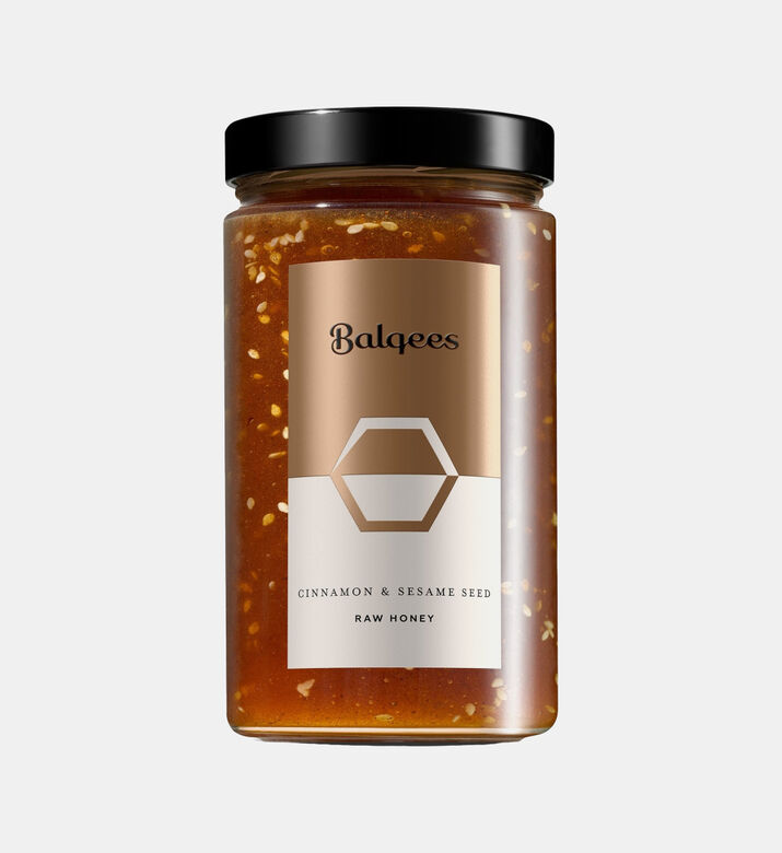 Raw Honey With Cinnamon And Sesame Seeds