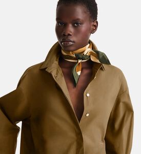 وشاح بتصميم مطرز حرير