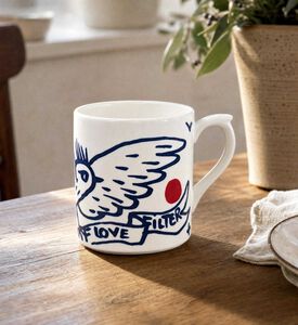 Gien Archipel Sentimental Bird Motif Mug, Model View
