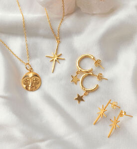 Ottoman Hands Large Star Stud Earrings, Packshot View