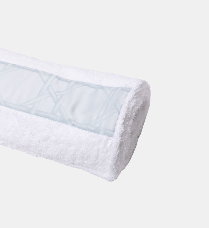 سجادة حمام بتصميم يشبه القصب سجادة حمام بتصميم يشبه القصب