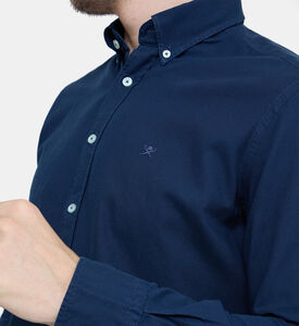 قميص بأكمام طويلة