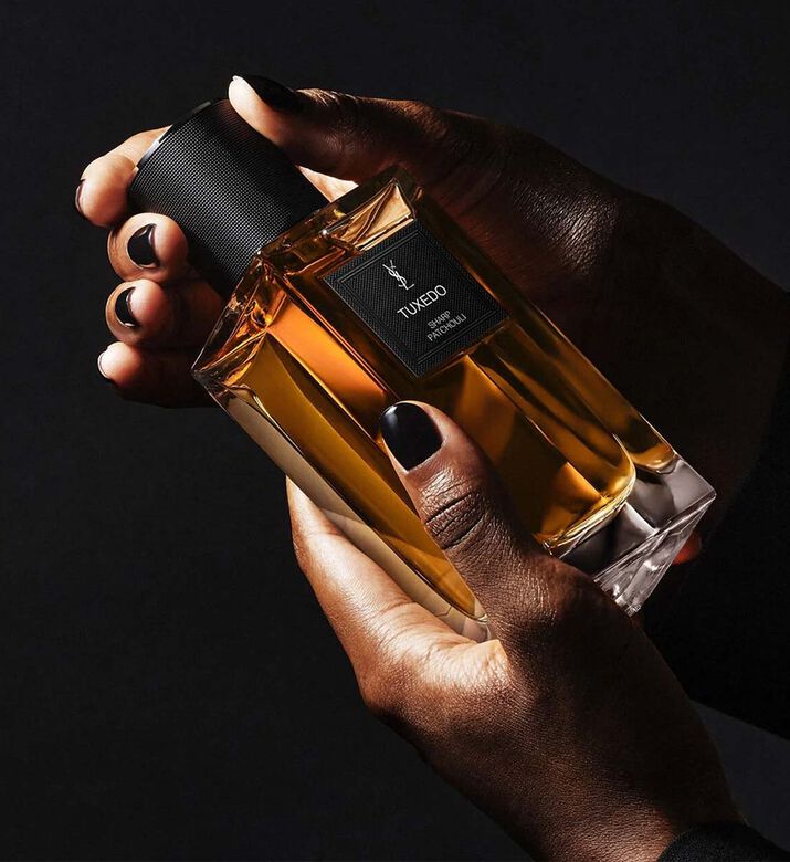 ماء عطر توكسيدو