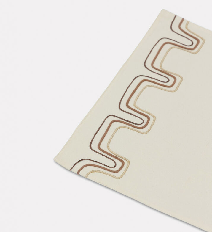 Home Deco and More Cube Layered Applique Table Mat, Packshot View
