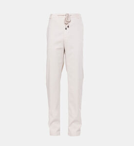 بنطال بتصميم عصري