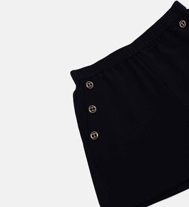 شورت مزين بأزرار