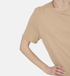 تيشيرت بقصة فضفاضة بقماش قابل للتمدد