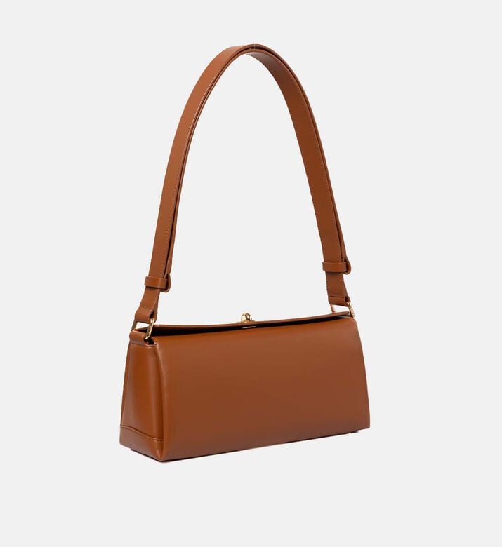 Leather Flap Closure Shoulder Bag Leather Flap Closure Shoulder Bag