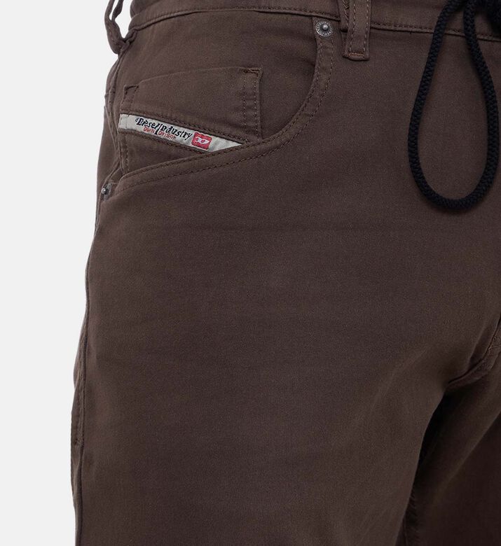 بنطال جينز مريح برباط خصر بنطال جينز مريح برباط خصر