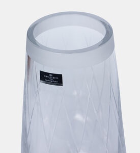 مزهرية زجاجية بنقوش محفورة