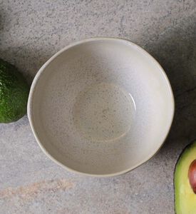 وعاء غير لامع من الخزف الحجري