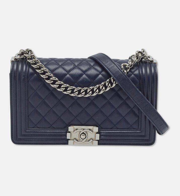 Chanel Preowned Chanel Quilted Leather Boy Flap Bag, Packshot View