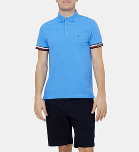 تيشيرت بولو بقصة ضيقة بعلم ونقشة أحرف العلامة